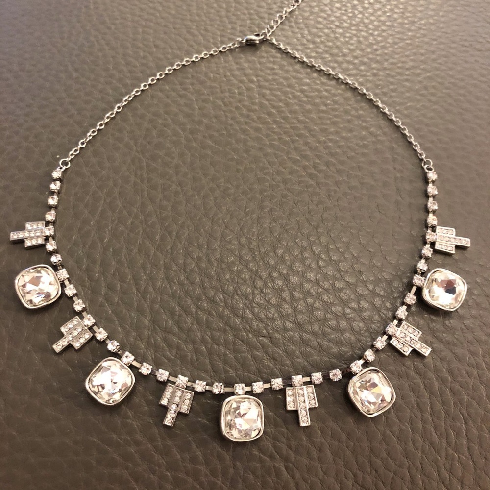 ♥️ NEW Melanie Lyne Sparkly crystal necklace